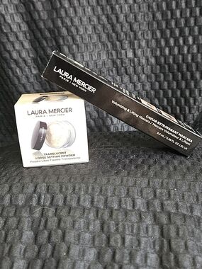 Laura Mercier Caviar Extravagant Mascara AND Translucent Loose Setting Powder